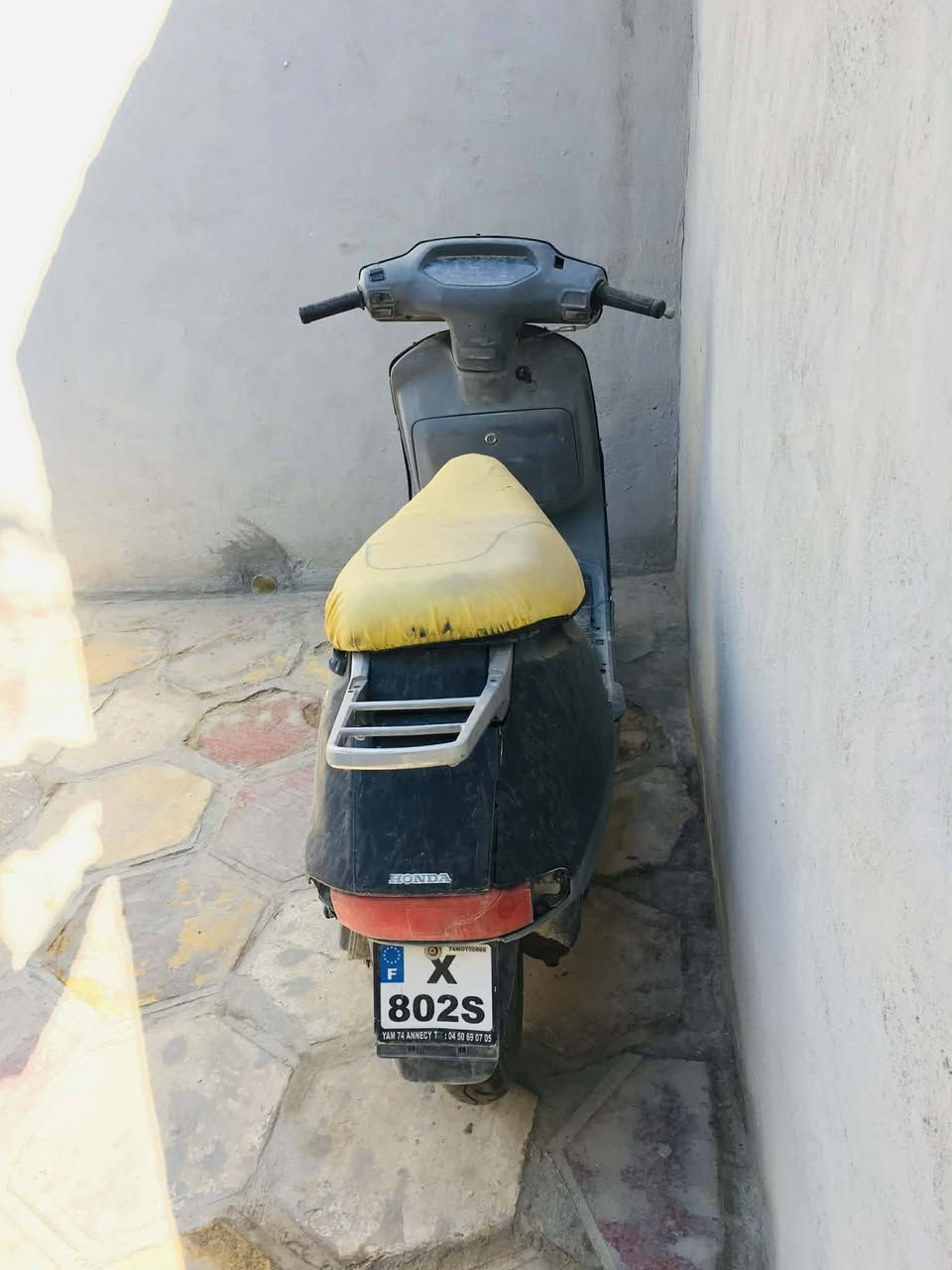 سلام عليكم متاح دراجه زائده عن الحاجه ياباني متروكه شغاله جانت وتاركه من زمان لله يشهد وحالين متشتغل سعره 110 مكاني مناذره رقمي هذا ***********
