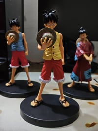 للبيع مجسمات لوفي واحد 5 اذا كلهن 18 الف  مكاني بغداد الدورة توصيل ماع...