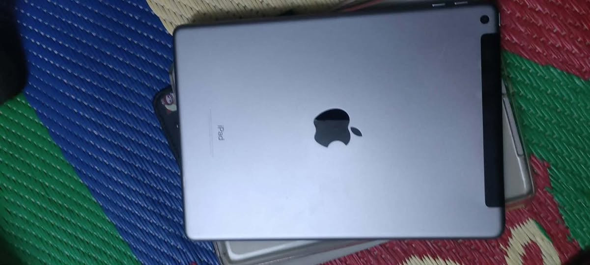 السلام عليكم ايباد ذاكره٣٢يدعم ببجي٣٠فريم مبدل شاشه وبطاريه قبل يومين شرط١٠٠٪؜حاسبه يدعم سيم كرت نضافه١٠٠٪؜السعر ٨٠


**إذا كنت صاحب هذا الإعلان وتريد حذفه لأي سبب، رجاءا أرسل رسالة إلى الدعم الفني**