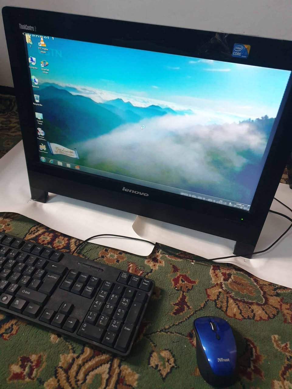 حاسوب مكتبي لينوفو 
حجم الشاشة 19
معالج كور اي 3جيل ثالث 
رام4
هارد500hdd 
شغالة كاملة وندوز 7
ممكن تنزل اي وندوز 
ملحقات محولة خارجية..كيبورد وماوس 
المكان بغداد بغداد, العراق


**إذا كنت صاحب هذا الإعلان وتريد حذفه لأي سبب، رجاءا أرسل رسالة إلى الدعم الفني**