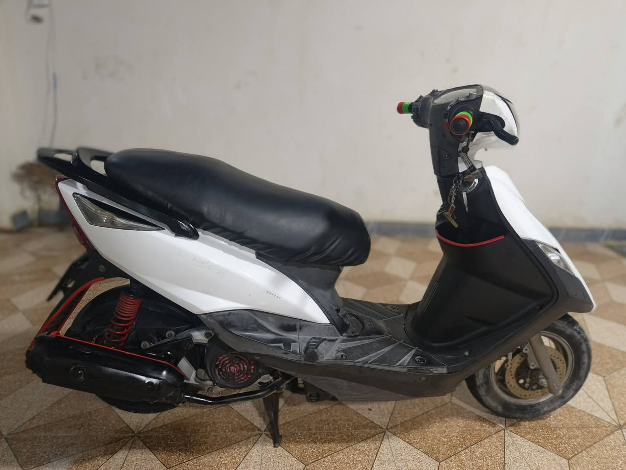 ♦1- يارب موطور ماكس ثعلب نوزل  موديل (2015) س(580) مال جني
♦2- دراجه نزله رنبه نوزل ختم واحد من بجم لذيل نضفه سرعه140 طرحك للرمادي 90/100 

♦3- دراجه نوزل كلجات جديد شلع و معدل كهربائيات كلشي شغال جيب مصلح افحصه معروفه دراجه📍

♦3- دراجه خير من الله نص نكره لا يربط عليه بطل واكسجين تزويد سرعه بس شده دكمه خاصه🧯 📍

♦4- سوي نفسك لوتي او ماتفهم ماتعرف بيه لا اطب تراسل📍

♦5-السعر (580) او مرواس شعندك نزل تعال خاص وتدلل📍

      🏠مكاني الفلوجه🏠


**إذا كنت صاحب هذا الإعلان وتريد حذفه لأي سبب، رجاءا أرسل رسالة إلى الدعم الفني**