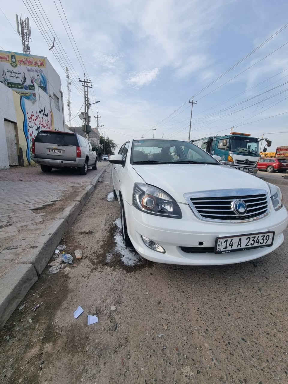 السلام عليكم جيلي موبل2012. بسمي السياره مكفوله من الضربه .السياره مصبوغه عام للجماليه. السنويه جديده مكينه وكير خير من الله ..الكهربائيات والتبريد كله جاهز السياره ما ناقصهه ولا برغي  السعر 55 
مكان السياره البصره الاصدقاء للاستفسار***********
انتباه انتباه انه مكلف بالنشر رجاءآ عندك استفسار  اتصل بالرقم
