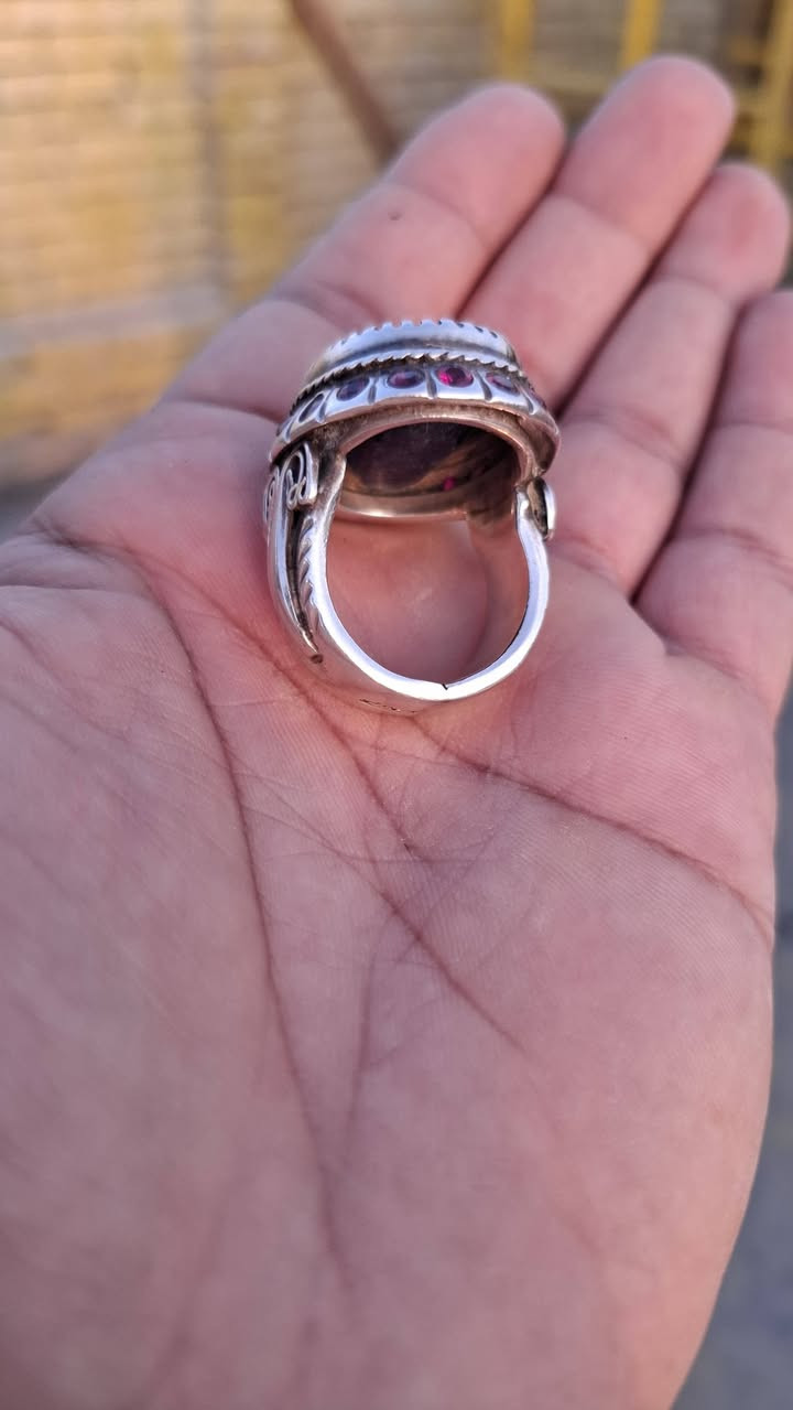 يا الله خاتم زفير ألماني صياغه يدويه ثكيله 
وزن القطعه ٣٨ حجر اصلي مطعم ٢٢ ياقوته 
موقعه اسم صاغ احمد البهادلي  مكاني بغداد مدينه الصدر لا يوجد لدي توصيل


**إذا كنت صاحب هذا الإعلان وتريد حذفه لأي سبب، رجاءا أرسل رسالة إلى الدعم الفني**