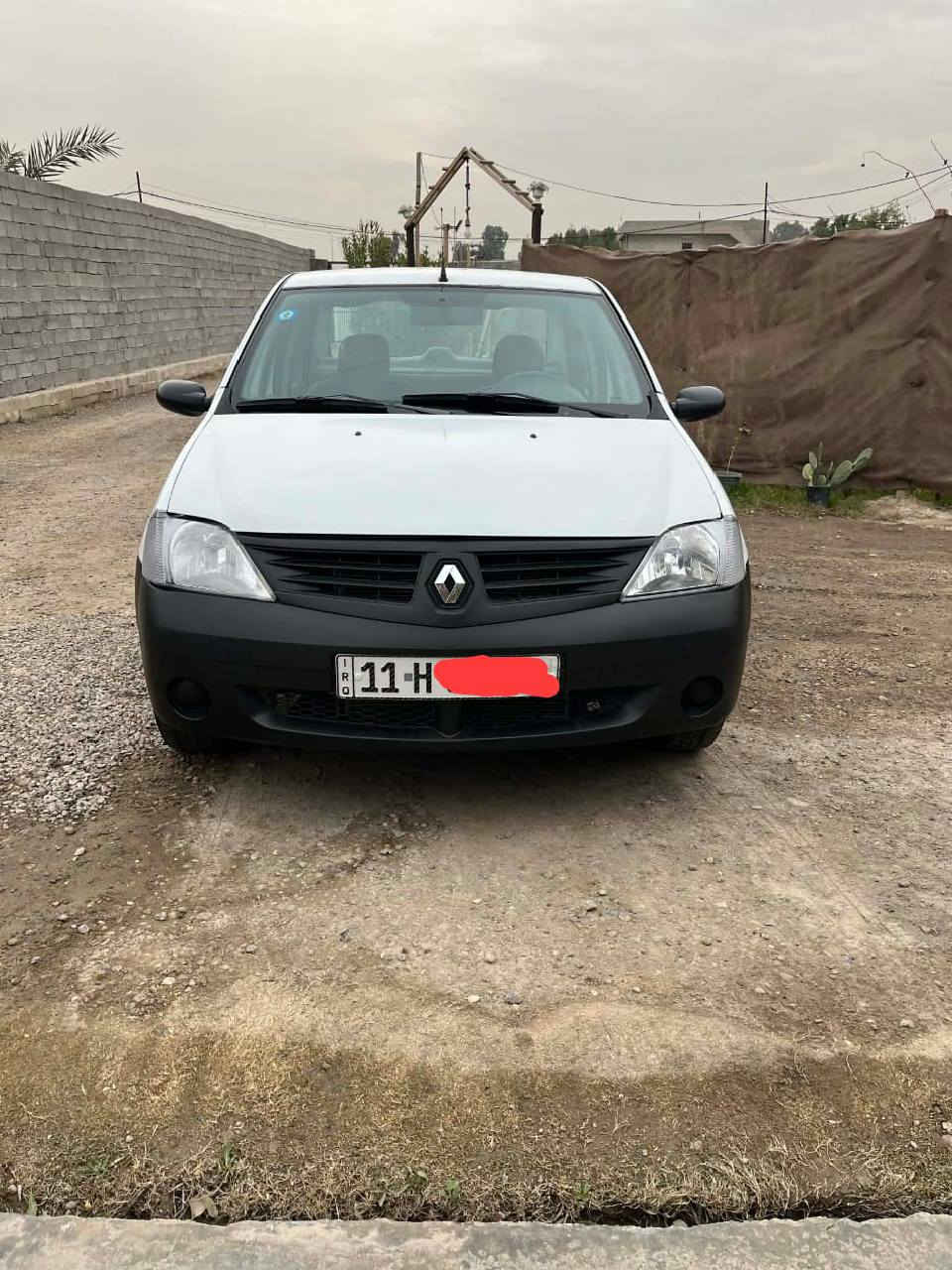 سلام عليكم رينو للبيع السياره المحرك كير والشواصي مقفوله سياره نظيفه السعر 45 بيها مجال قليل العنوان  شعله انتصر على هذا الرقم ***********
