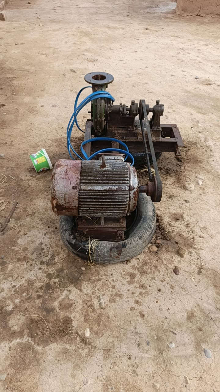 السلام عليكم
موجود ماطور كهربائي كامل هوا والستارتر مالو 
كامل مكمل للاستفسار الاتصال على ***********
