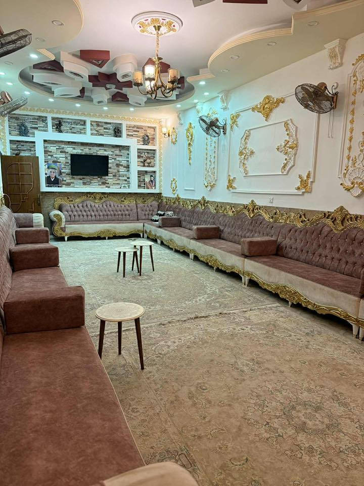 للبيع  موقع مميز
بيت ٢٥٠متر طابو صرف في الحيره (حي الحسين ) مقابل حديقه 
طابوق جمهوري وسقف صب (للطابقين )
  .يحتوي على 
الاول :ستقبال (١١x4) وغرفتين (٥x٤) 
ومطبخ 4x5
وصاله كبيره  
ومجموعه صحيه  عدد 3 داخليه وخارجيه 

الثاني :
غرفه 5x4  
وصاله كبيره
 والمجموعه الصحيه
للاستفسار خاص او الرقم ***********
