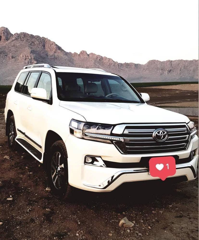 تۆیۆتا لاندکروز 2009 GXR - پارچە ڕەش -
 سقفی بی بویاخ  حیزام بویاخ 
مەکینە شه ش پستون 
گیرو مه کینه به شه رت 
شه غالی بیلادی ره قه می تازه 
و سه نه وی و ریگاو بانی تا 2028 نوی کراوه ته وه 

سعر: لە کۆمێنت داوای بکە ڕاستەوخۆ بۆت دێت 🤖 

250 هەزار کم ڕۆشتووە 
ناونیشان رانیه 

ژمارەی خاوەنەکەی 
***********
