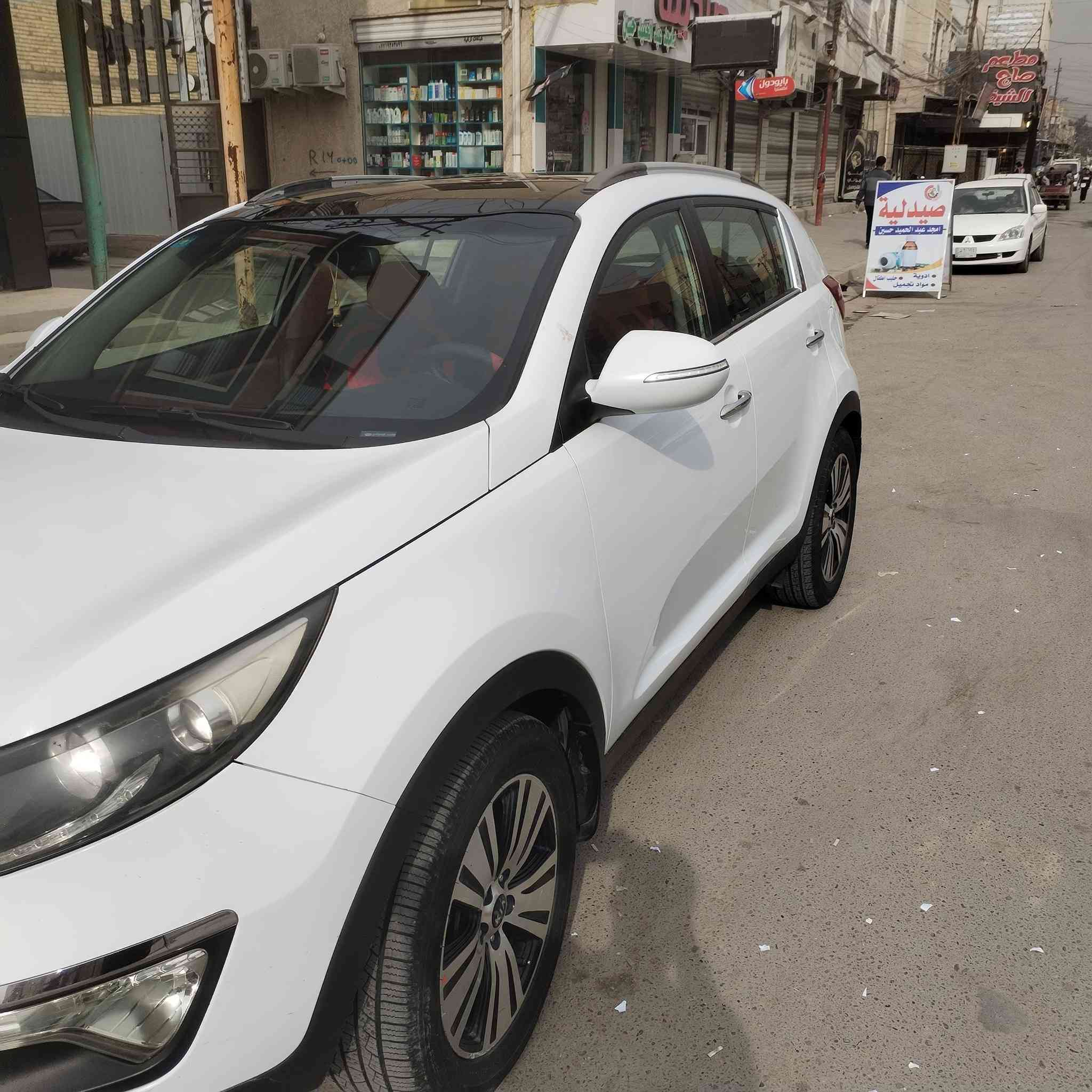 كيا سبورتج خليجي للبيع موديل 2015
مكينه 2000 مكينه وكير شرط 
بيها باب الصدر صبغ جزء بسيط
التبريد ثلج 
سقف بانوراما
تحكم استيرين
شرط التحويل سياره بسمي 
كامره وحساسات خلفيه.  المري شفط
اشاره بالمري
ماشيه 137 ألف

ال💎ــسعـر 🟥 :: رقم (1) تلـقـائـي 📮

رقم صاحب ســـيـارة :: ***********
