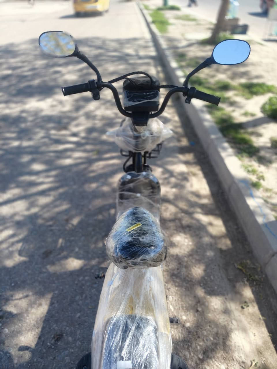 سلام عليكم للبيع دراجه شحن
موديل 2025 درجه جديد صارلي 4 اشهر من ماخذه ودراجه وبيها 4بطاريات وبعدهن جدد مال الشركه وبيها مسجل بلوتوث و3كير وسرعته 99 وبيها نشرات وكلوب لد وهورن وبيها اسويج عدد 2 وبصمه عدد2 وكارت عدد2 السعر 390 وبيها مجال قليل ومكاني كركوك _قادسيه ثانيه


**إذا كنت صاحب هذا الإعلان وتريد حذفه لأي سبب، رجاءا أرسل رسالة إلى الدعم الفني**