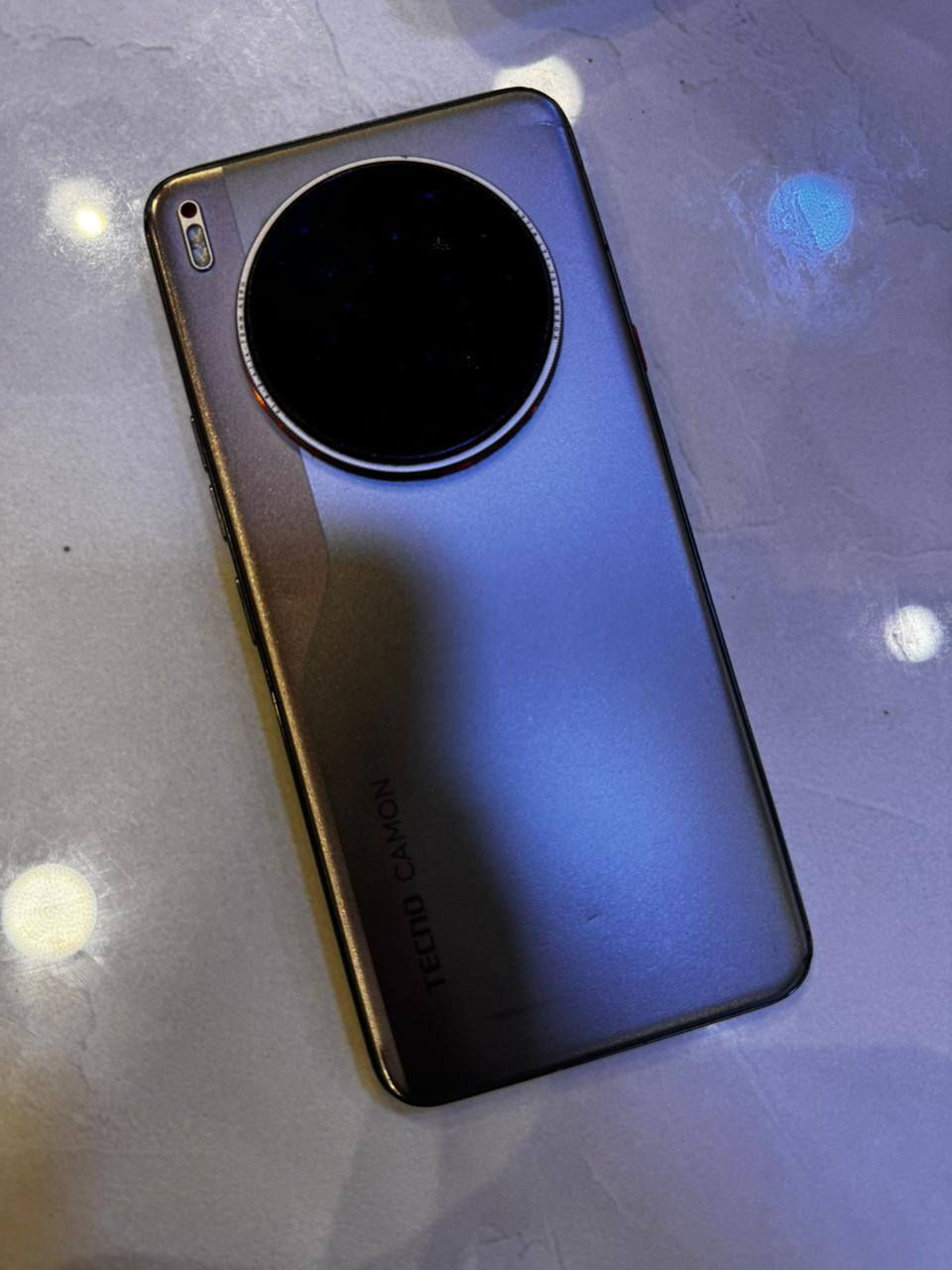 السلام عليك ورحمه الله وبركاته 
Tecno camon 40 praemr تكنو كامون 40 برايمر 5G 
للبيع أو مراوس ب إيفون وانطي فرق السعر 400 وبيه مجال للشراي مشتريه ب550 الجهاز مفطور شاشه وموضح بل صوره 
وكامره الاماميه ماعرف شبيه يطلع يرجى إغلاق تطبيق مؤثر عل كامره مدري شنو موجوده الصوره وما بيه شي بعد كلو شغال بوبجي 120 fps الشاشة 144Hz وجهاز مخصص للعاب والتصوير إذا جنت تحبهم كامره اماميه 50mاماميه 50mفديو 4k |60 وزوم 100x يطلع الكمر للاستفسار *********** وصل ضمان موجود يمكن إذا تروح يصلحون الكامره بلاش
