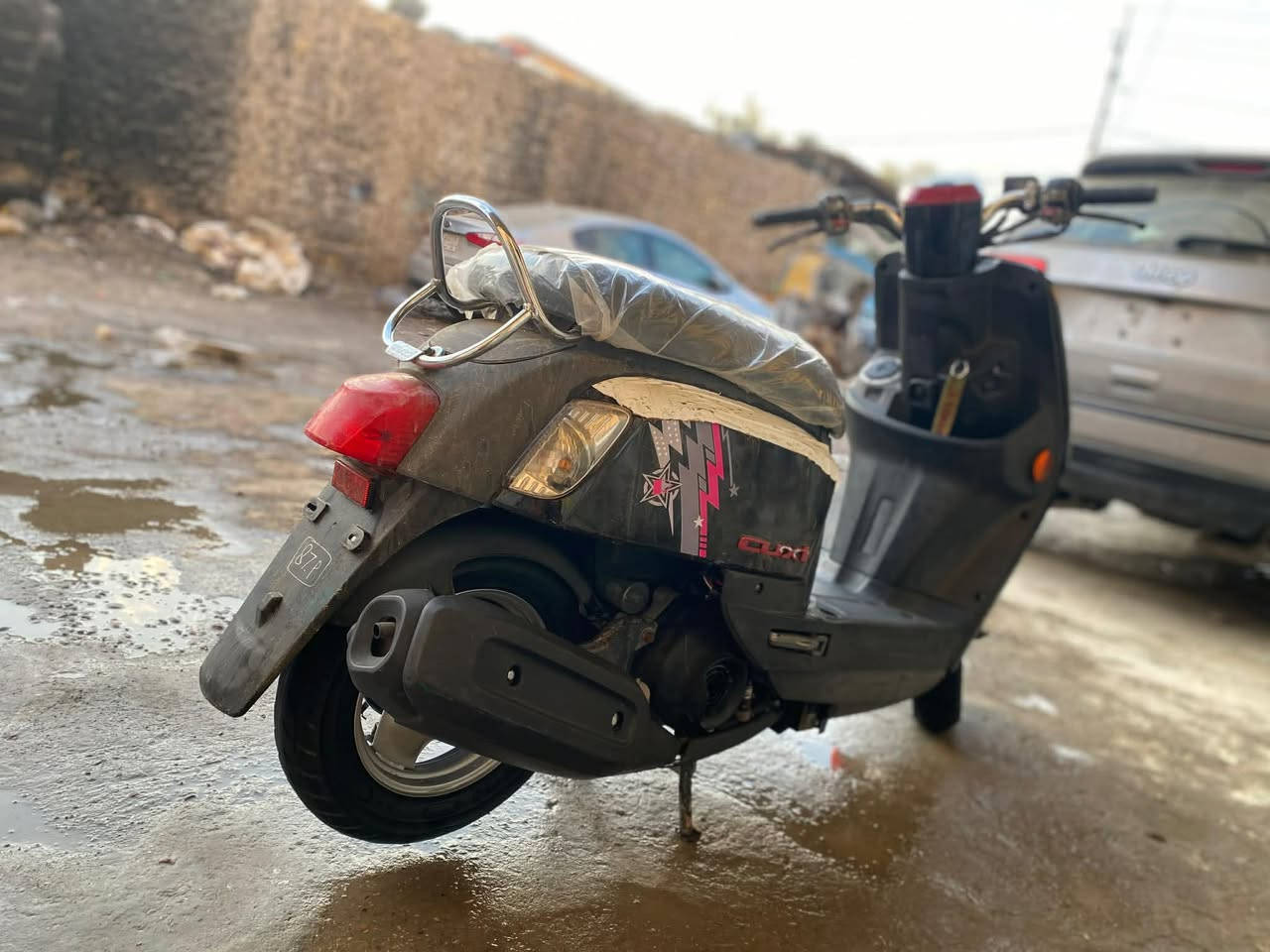 سلام عليكم    دراجه بوليس مصطره موديل.    13 كفاله عامه       السعر  مليون.   او 100او بيه مجال للشراي


**إذا كنت صاحب هذا الإعلان وتريد حذفه لأي سبب، رجاءا أرسل رسالة إلى الدعم الفني**