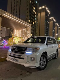 لاندكروز • ٢٠١٤ • ممشا ١٥٧ ألف