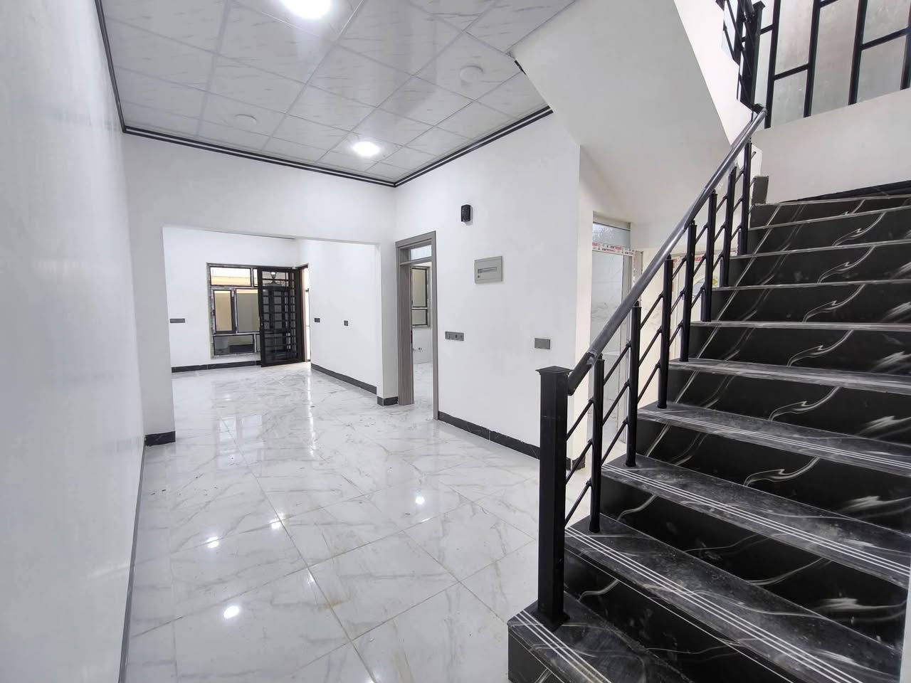 🏦 عروض مكتب بيت الأركان للعقار  🏦

دار للبيع بحي الملايين الثانية مساحة ١٢٠ م 

الواجهة ٦م العمق ٢٠م التفاصيل البناء حديث 

استقبال هول مطبخ أربع غرف نوم مشتملات 

موقع حي الملايين الثانية بعدجامع أهل القرآن 
🏦                                                   🏦
السعر على التليكرام https://t.me/alarkan_1
للاستفسار مراجعة مكتب بيت الأركان للعقار 

موقع موصل حي العربي قرب مطعم ماشاءالله 

*********** / *********** / *********** 🏦
