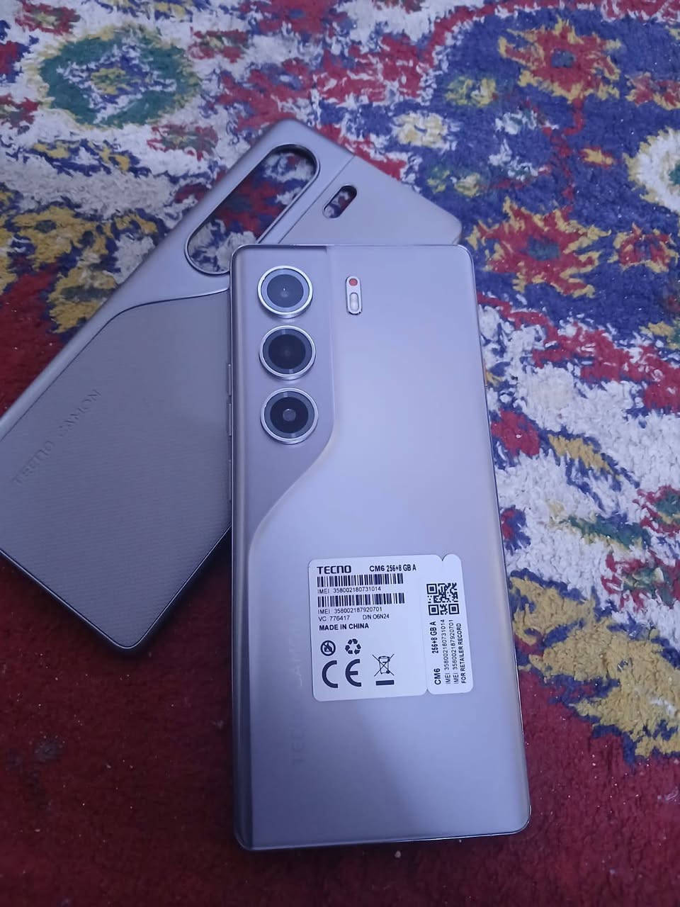 جديد استخدام قليل كلش بطاريه 100
جهاز تكنو 40 برو 
ذاكره 256
سعره 280 
***********
مكاني بغداد العبيدي
