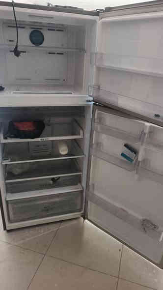 سلام عليكم
ثلاجه جديدة شرط استعمال قليل 750 الف 
سبلت 1 طن  انڤيرتا استعمال شهرين 600
سبلت 3طن كنتوري جديد استعمال قليل 800

كراده 

***********
***********
