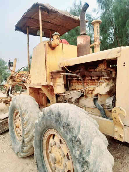 السلام عليكم
كريدر للبيع كوماتسو 37
موديل 82
الرقم المثنى 
المكان العماره سيد أحمد الرفاعي 
المكينه جاهزه للعمل 
الصفاحيات نظاف
السعر 115 ورقه وبيه مجال لشراي 
***********
