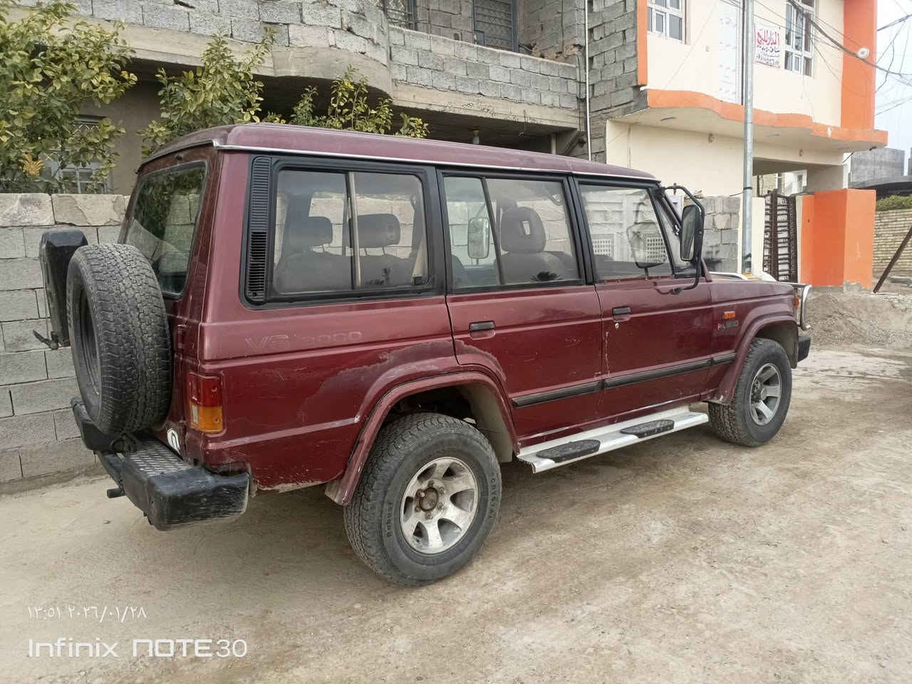 سلام عليكم ورحمه باجيرو موديل 93 لبيع سياره مكينه صاله 15يوم من شاده مال حاوية مكينه  ثنين ونص لا ضربه ولا صبغ بعده عل بلاد بس بنيد يحتاج صبغ  سعر 33وبيه مجال *********** عنوان بغداد
