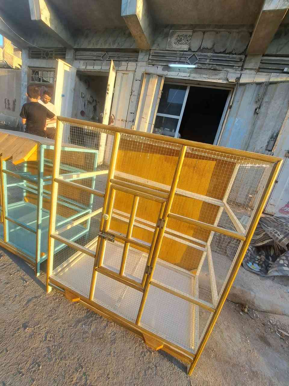 بسبب الوعود ...متاح .. يرهم للطيور الحب والبلابل والفناجس وغيرها
ارتفاع متر و 20 
واجهة متر و 5 
نزال 66
السعر 60 عنواني بغداد مدينه الصدر الشماعيه *********** واتساب وماسنجر
