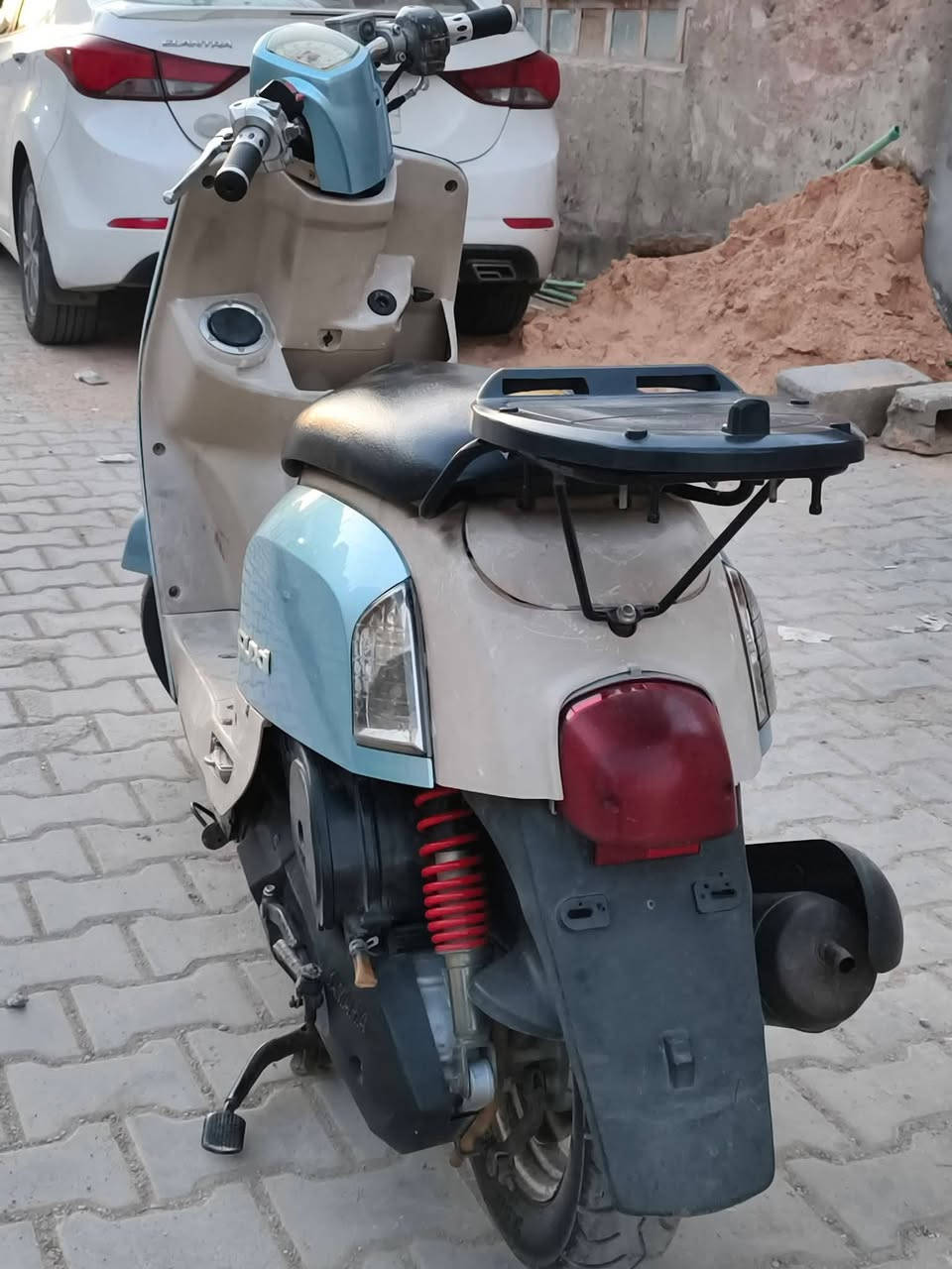 سلام عليكم
دراجه ماكس بوليس للبيع العنوان كربلاء 
السعر 675
الاتصال ***********
