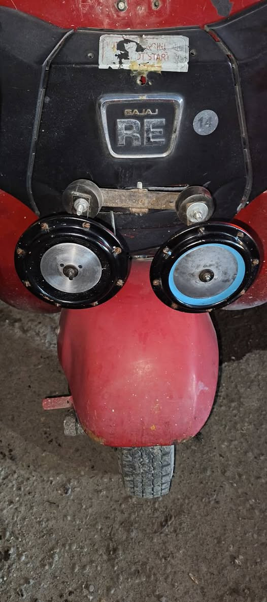 السلام عليكم  هورنات بوش للبيع...
نضافه 100٪ بلاتينات موسسة و غراض موسسه 
نغمة قابلة للتغيير 
السعر 200 
للاستفسار بتعليق او خاص
المكان بغداد الشعب


**إذا كنت صاحب هذا الإعلان وتريد حذفه لأي سبب، رجاءا أرسل رسالة إلى الدعم الفني**