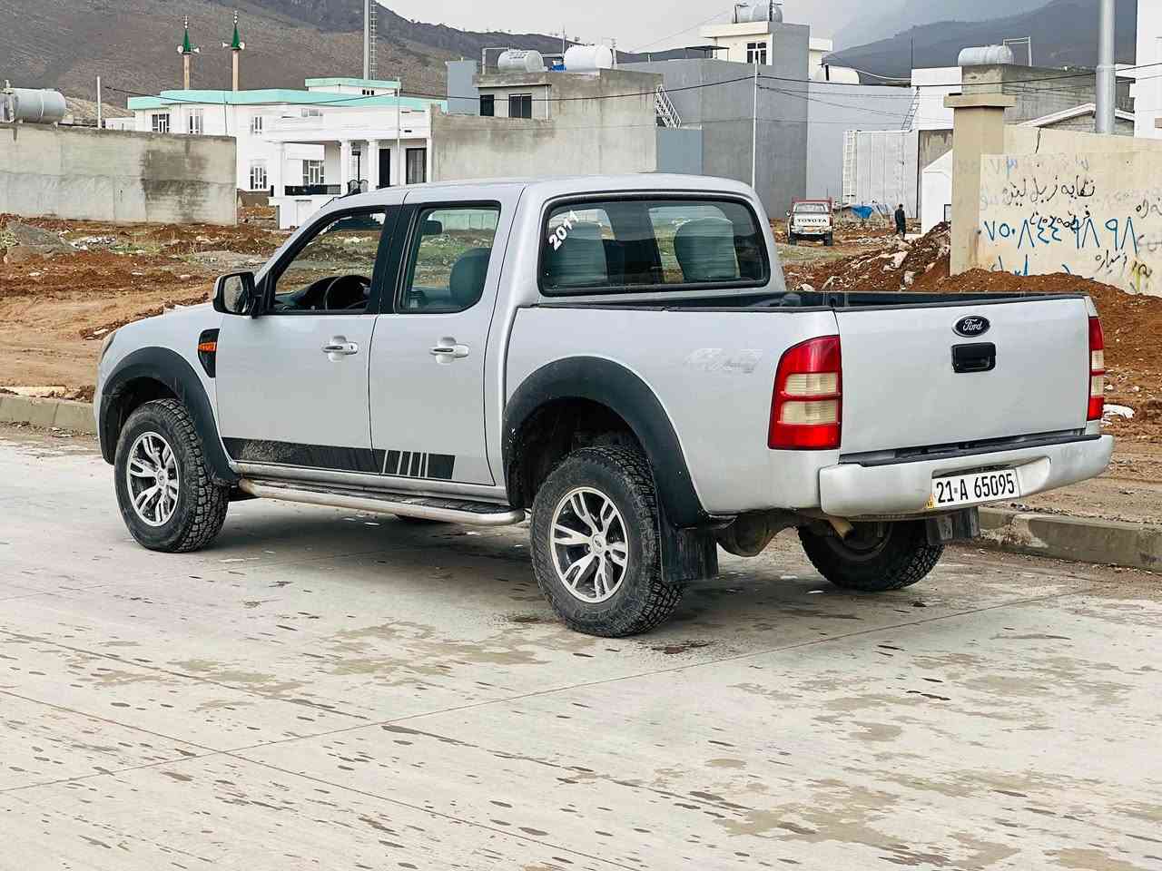 فۆرت ٢٠١١    ٤ جام کارەبایە گیرو مەکینە بەشەرت ئەکسلو دەبل ئەکسلی بەشەرت هەموو گیانی بەشەرت مەزبوتە تەنها ٣ پارجەی بۆیەخە نرخ ٩٢ وەرەقەو مەجال رەقەم تەلەفۆن *********** رانية, السليمانية
