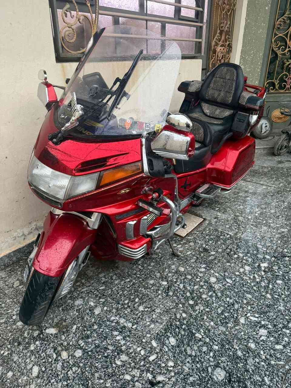 يالله كولدن 1500 نضيفه بك جك شغال شاشه سستم سماعات
ماسحه شغاله مديل 98محدث 2000بدون اوراق سعر 20 قفل *********** تواصل عل رقم صاحب دراجه بغداد كريعات
