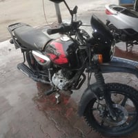 دراجه بوكسر مديل 22 نازله بشهر العاشر ماشيه 13 الف حقيقي جنت تاركها بس...