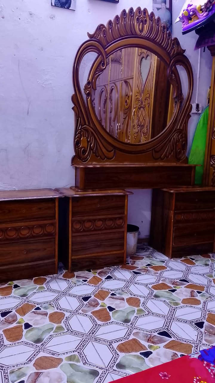 سلام عليكم غرفه نوم مستعمله عوزها ترتيب بصيط  مكاني الكوت مركز السعر 600وبي مجال قليل  اتصال ***********
