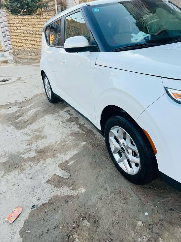 السلام عليكم 
صول 2022محرك 2000 دوش بلادي المحرك برغي ما مفتوح بي 
كللللش جديدة تمشي على بانزين العادي 
 هزة جديدة سيارة جاهزة من كلشي مصرف دينار مابيها 
المواصفات :

شاشة حجم كبير تتحكم بكل اوبشنات السيارة 
شاشة تدعم كار بلي وبلوتوث 
كامرة دوارة 
رادار امامي 
رادار خلفي
رادار جانبي
توقف ذاتي 
مانع تصادم 
قيادة ذاتية 
تحكمات فول كل الجهات 
كروز سزعه 
وضيعات قيادة سبورت وعادي
اطفاء ذاتي لتوفير الوقود  
مانع انزلاق 
اي بي اس 
وبعد هواي مواصفات 
رقم بغداد دولي 
تفاصيل اكثر واتساب 
***********
مكاني ذي قار حي اور ناصرية, ذي قار
