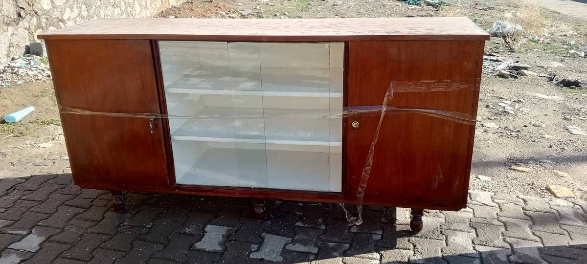 بوفيه القديم 75 وتأني 50
***********
