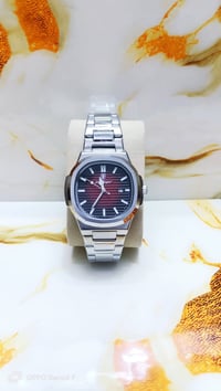 ساعات رجالية • للبيع