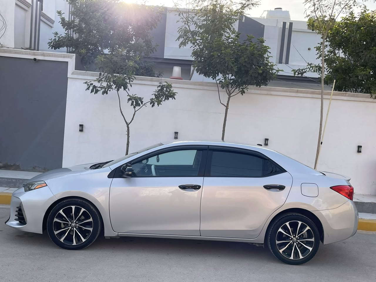 السلام عليكم ..
رمضان كريم على الجميع 
تيوتا كورلا 2018 Se وارد امريكي اللون سلفر رقم سليمانيه الجديد سنويه لغاية 2029 بأسمي تحويل مباشر 

ضرر امريكا سطحي  بونيد و مبدل بلادي تفصيخ 
+ مكانيين بارد جامرلغ خلفي ربع بي رش موضح 
بالسونار سياره بدون ايرباك و بدون دواخل شرط 
كير مكينه بدون فتح شرط سياره ماشيه ٧٧ الف ميل 
رادار و تحديد مسار و حجر بيئه بلاد شرط 
الصدر ١٠٠٪؜ تخم دبلات امامي و خلفي مع القواعد 
تخم دسكات اصلي امامي و خلفي تايرات تخم نضيف 
صورها كامله صور امريكا و سونارات ثنين كله موجود بالمنشور يعني كلشي واضح امامك 

مكان  / ديالى - المقداديه - شهربان 
السعر / ١٥٥ ورقه وبيها مجال بسيط 
هاتف. / ***********
