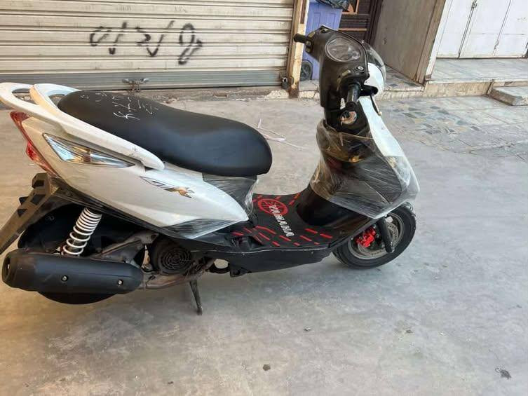 سلام عليكم دراجه لبيع ثعلب كهرباء كله شغاله مكينه بلادي دايرات جلادين جديد دبلات ناعمه جيب وياك ألف فيدر كلك دراجه مفتوحة تاخذهة بلاش لعنوان مدينه لصدر قطاع 24لسعر 700وبيه مجال حك لجيهه *********** واتساب
