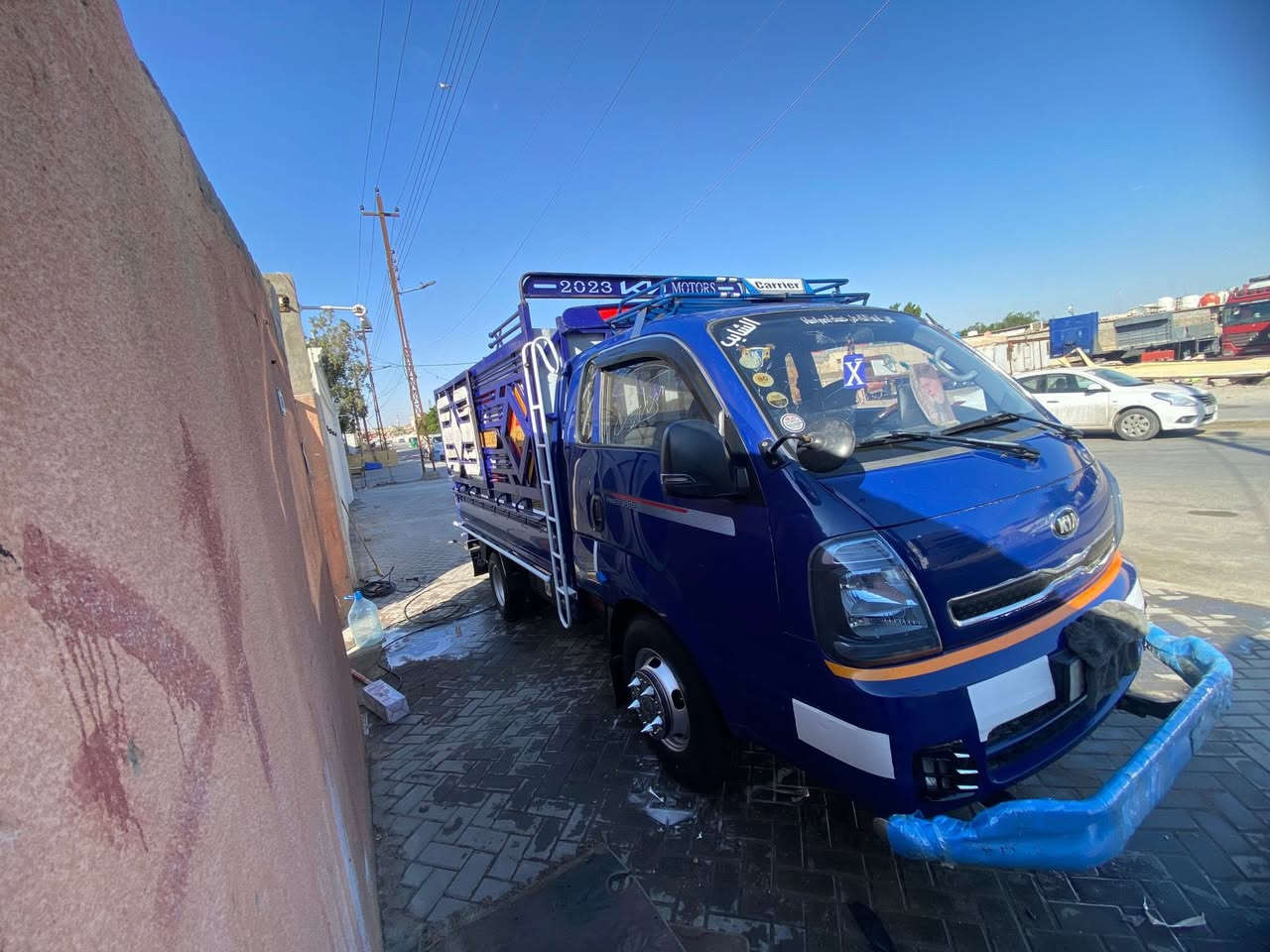 سلام عليكم بنكو فحل مسكر ادبلو كفاله عامه كيرومكينه واكسل وشاصي فول موصفات الجناي المسكر يعرف موصفاته مديل 2020 مرتبه السيارة على اخر حبايه رقم السياره بغداد مكانه بصرة سعر 175 وبيه مجال بصيط رقم راعي السياره ‭0783 668 3611‬
