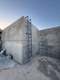 سلم خارجي حسب الطلب سعر المتر الواحد 25 الف  العنوان الخصم  0781619306...