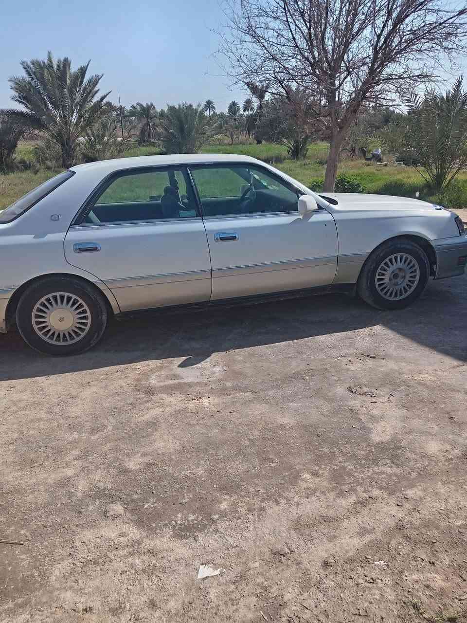 رأس الثور فلات موديل 97 رقم انبار إنكليزي سنويه بأسمي كهربائيات كلها شغاله 
لايت عالي ناصي ابيض زنون كشنات كهربائي

مكينه 3000 ففتي فيشتين

مكفوله من الكص ونقل الجثه والضربه القويه

سعرهه 85وبيهه وبيهه مجال

***********
