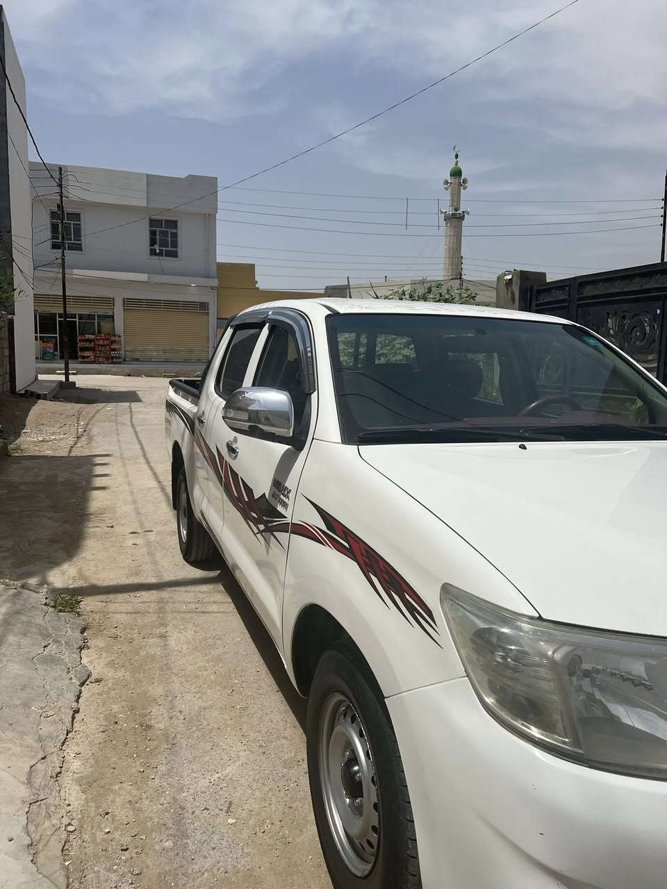 السلام عليكم تيوتا هايلوكس موديل ٢٠١٤ شاصي ١٢ سردار اصل رقم ديالى سنويا ل ٢٠٢٩ نفاذ محرك مفتوح بدون صرف بخار ماشيه ١٨١ ألف حقيقي بيه نص صفحت بدي صبغ شبر صبغ ب بنيد بيه باردجاملوغات الأمامي مفتوحات باقي كفاله صدر تخم تاير تدفئه تبريد شاشه كأمره خلفيه تحكمات استيرن تحكمات مري جانبي كله كفاله مكان ديالى بعقوبه لاستفسار 
***********اتصال 
*********** واتساب
