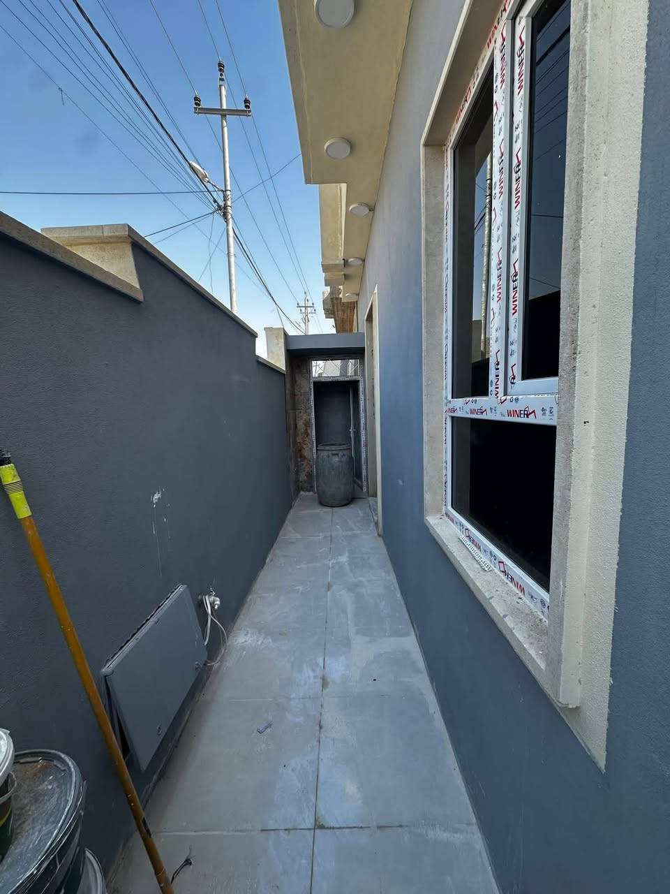 السلام عليكم #مكتب_الغوالي
بيت للايجار في حي السماح الثانية قرب المشاعل 

المساحة : 100م مربع طابق واحد زيرو يحتوي على غرفة نوم واستقبال وهول ومطبخ وصحيات وبيتونه 

للاستفسار اكثر الاتصال على الارقام -

***********

***********
