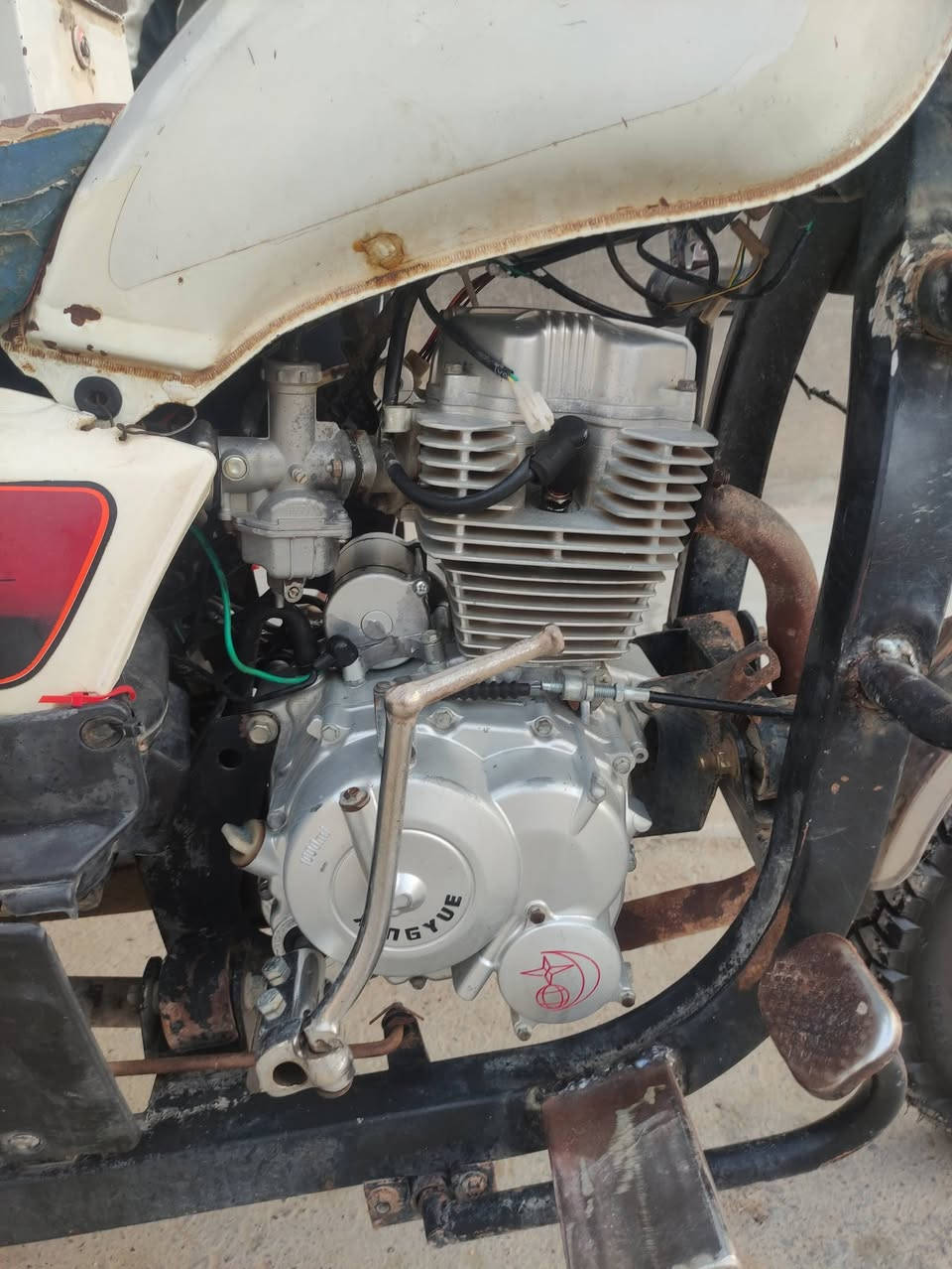 سلام عليكم شباب ستوته للبيع مكلف بالنشر موديل 19 خير من الله.  شاصي نضيف مابيه اي نقص  دبلات جدد محرك نضيف نضوح ماكو    سعر 900 وبيه مجال بصيط اوراق كامله  مكان ديالى المقدادية ناحيه الوجيهيه  ***********
