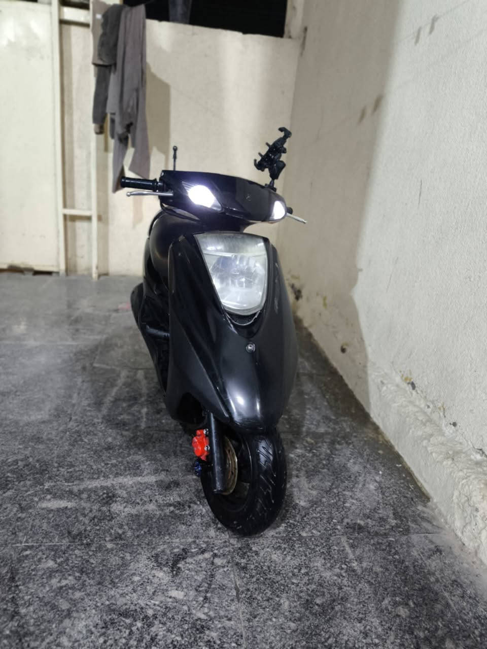 سلام عليكم دراجه بريس للبيع مكفوله دراجه رمبه ما مفتوح بيه برغي ابد ولا محطوط عليه اسبانه ابد ولله الدراجه فول فدراليه شغاله بصمه تشغيل عن بعد لايتات كامره اماميه خلفيه زنون يعني الدراجه مال واحد جناي مكان رفاعي السعر خاص مكان رفاعي راسني وبيك بيك خير وتدلل صوره خاص
#اشاره/#الجميع


**إذا كنت صاحب هذا الإعلان وتريد حذفه لأي سبب، رجاءا أرسل رسالة إلى الدعم الفني**