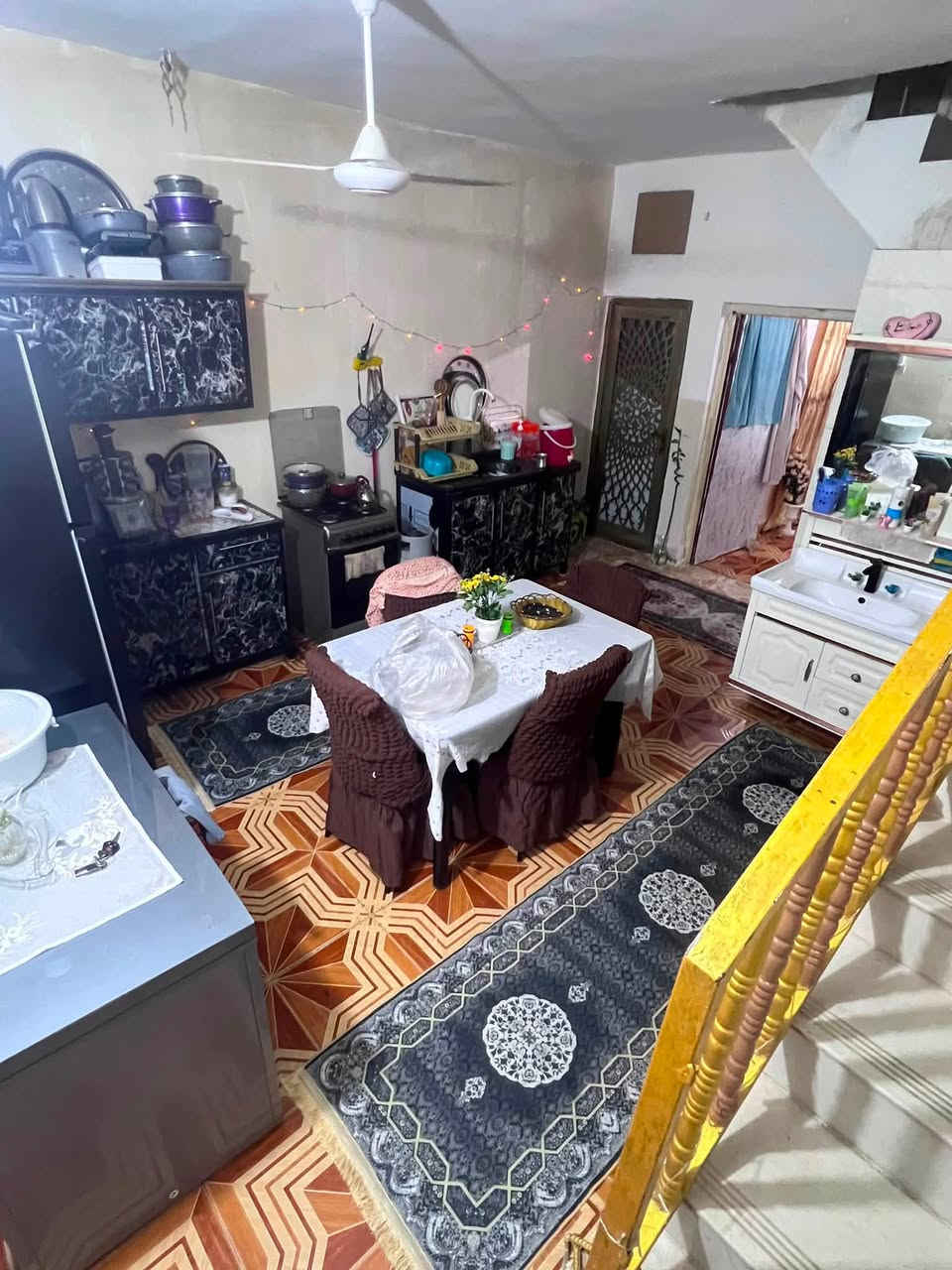 #🏠دار للــبيع  🅿️ طابقين  
مساحة 100 متر واجهه5متر 💥
طابو صرف ...الطابق الأرضي:—يتكون من غرفه نوم واستقبال ومطبخ وصحيات وكراج 
#الطابق-الثاني غرفتين نوم وصحيات 
#سعره 75 مليون
(كركوك حزيران قرب صيدلية مدينتي) 
 ________________

للاستفسار  اكثر يرجى 📞✔️اتصال 

  ***********
................................
أو زوروا مكتب السعيد الكائن حي الواسطي سايدين شقق ألغاز مقابيل جامع الشيخ ابراهيم البرزنجي
