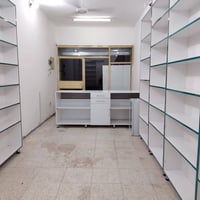 فاترينات • ٨ قطع • ميسان عمارات المعهد