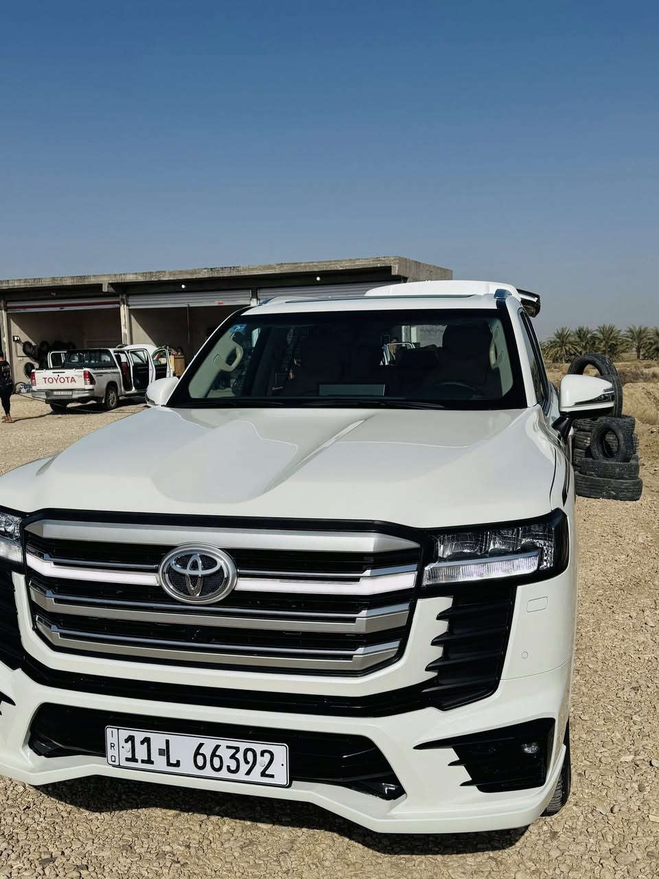 السلام عليكم لاندكروز  لمتد 2024 للبيع  كفاله عامه من الدعاميه للدعاميه فول مواصفات للاخير ماشيه ١٨ الف شاحن لا سلكي كامرات محيطيه ٣٦٠ درجه سياره جديده جداً للاستفسار الاتصال ***********
