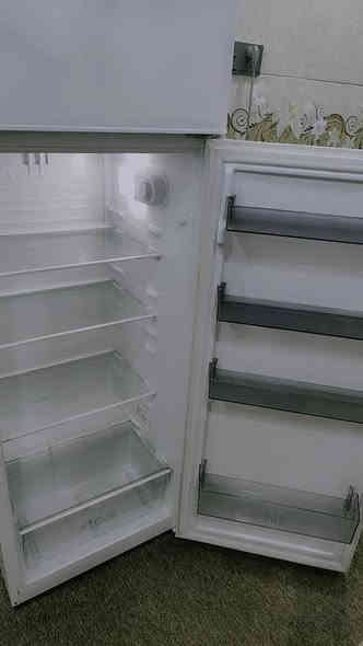 ثلاجه ارجيلك النظافه فول السعر ٢٥٠ وبيها مجال
حجمها بالضبط معرف بس مو جبيره ولا صغيره
*********** موصل
