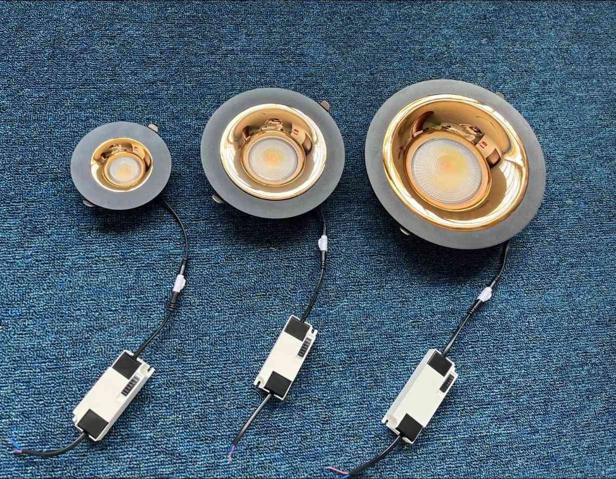 Channel spotlight light. 
12w 24w 36w 6500k 3color 4CCT 
Recessed mount and surface mount.


**إذا كنت صاحب هذا الإعلان وتريد حذفه لأي سبب، رجاءا أرسل رسالة إلى الدعم الفني**