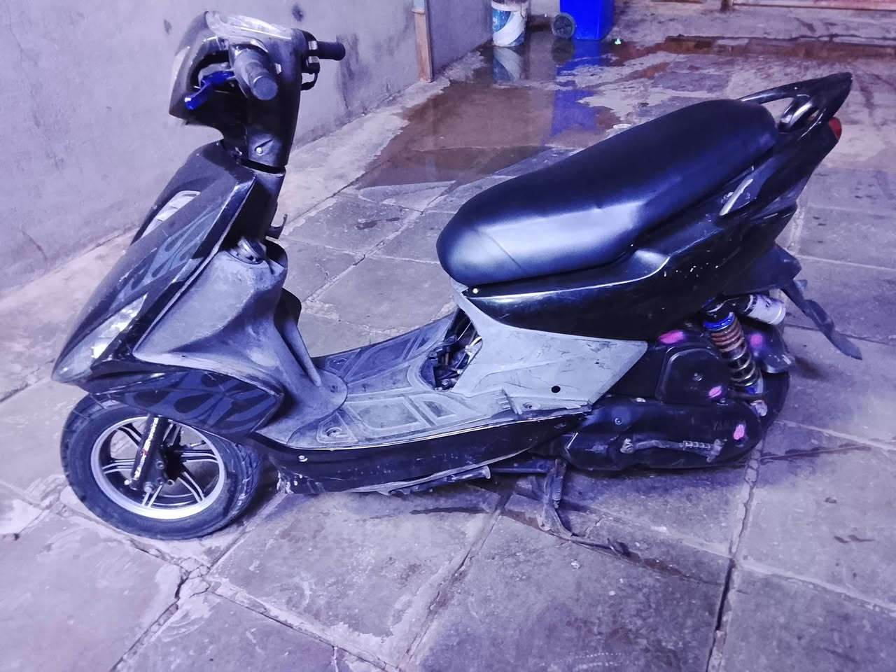 سلام عليكم دراجه ماكس مضلع حديث دراجه حلوه مانقصه شي صالي سبوع منزله من رمبه دراجه كامله مانقصه شي سلف هندر لايت اشاير سكن اصطاب حساس كيلو متر كيج بانزين بيه ويل نجمه وبيه دبل خلفي رياضي  محتاج واريد ابيع مستعجل عل بيعه مكاني بصره حيانيه رقمي *********** سعر 750
