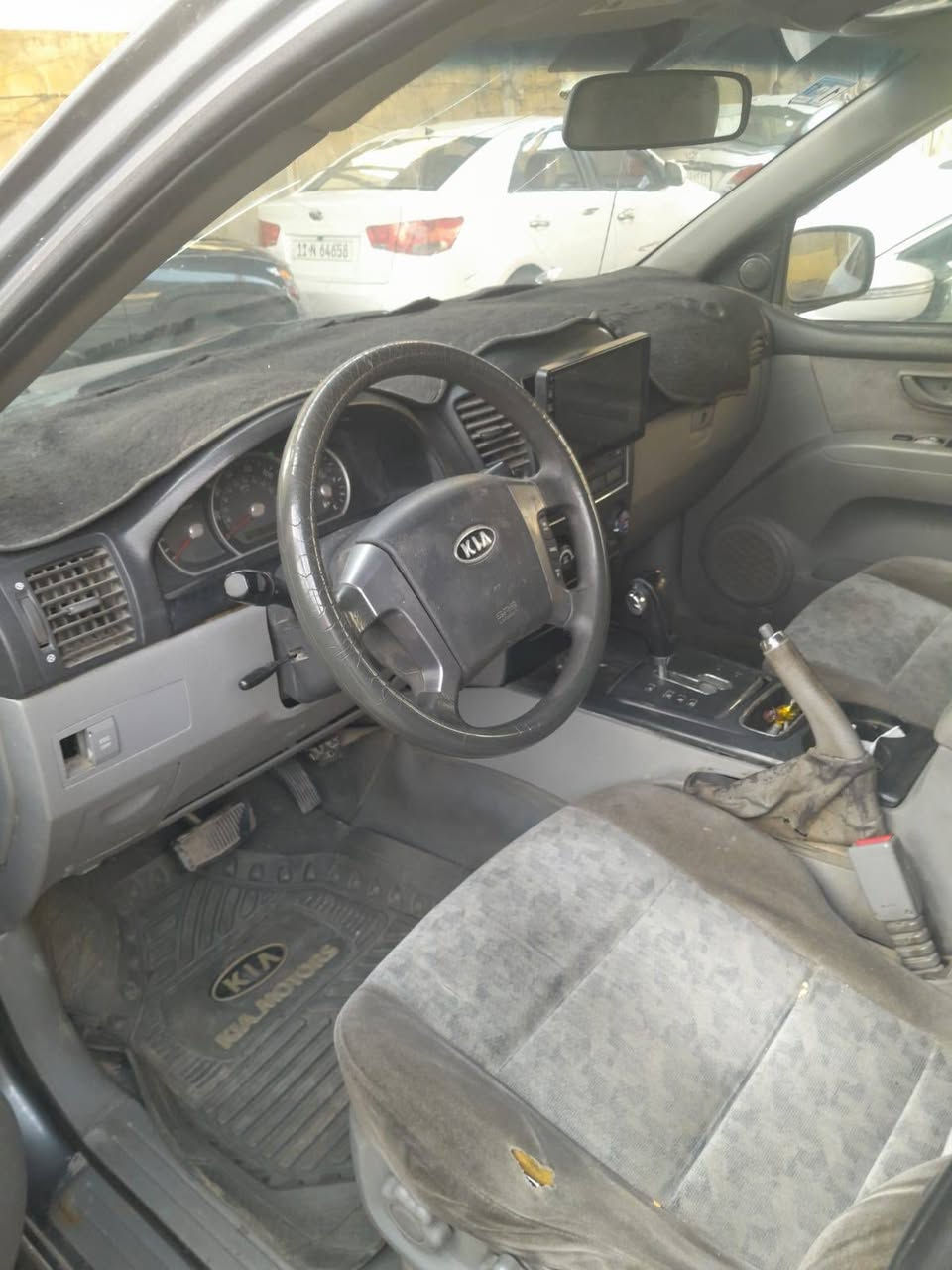 السلام عليكم عموا هاي سورنتوا موديل 2008 بيه قطع صبغ ابيع احزام جاهزه من كلشي تدفئة تبريد تخم تاير كير محرك كهربائيات كلها شغاله معروضه ب  78  مكانه بغداد الشعب  صدر امامي خلفي كله جديد مكينه سته كهربائيات كله شغاله تنكر سلف وتتوكل وهذا رقمي 
حبايب السياره جاهزه من كلش صدر كهربائيات كله جديد وشغال والسياره خير من الله بالعافيه على الي ياخذه 
مكانه بغداد الشغب ان شاء الله 

للتواصل
رقم بغداد تحويل مباشر بحيل الله  باسم المشتري 
***********
