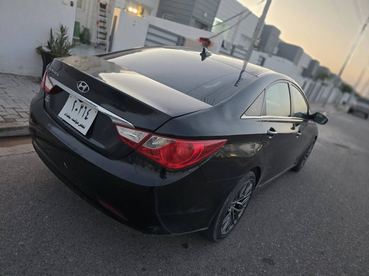 سۆناتای بڕاوە 2010
مەکینە 24ی بنزین 
جوان و خاوێن 
گۆڕینەوەش دەکەم بەشتێك بەدڵم بێت
شوێن کەلار
ژ..م ***********
