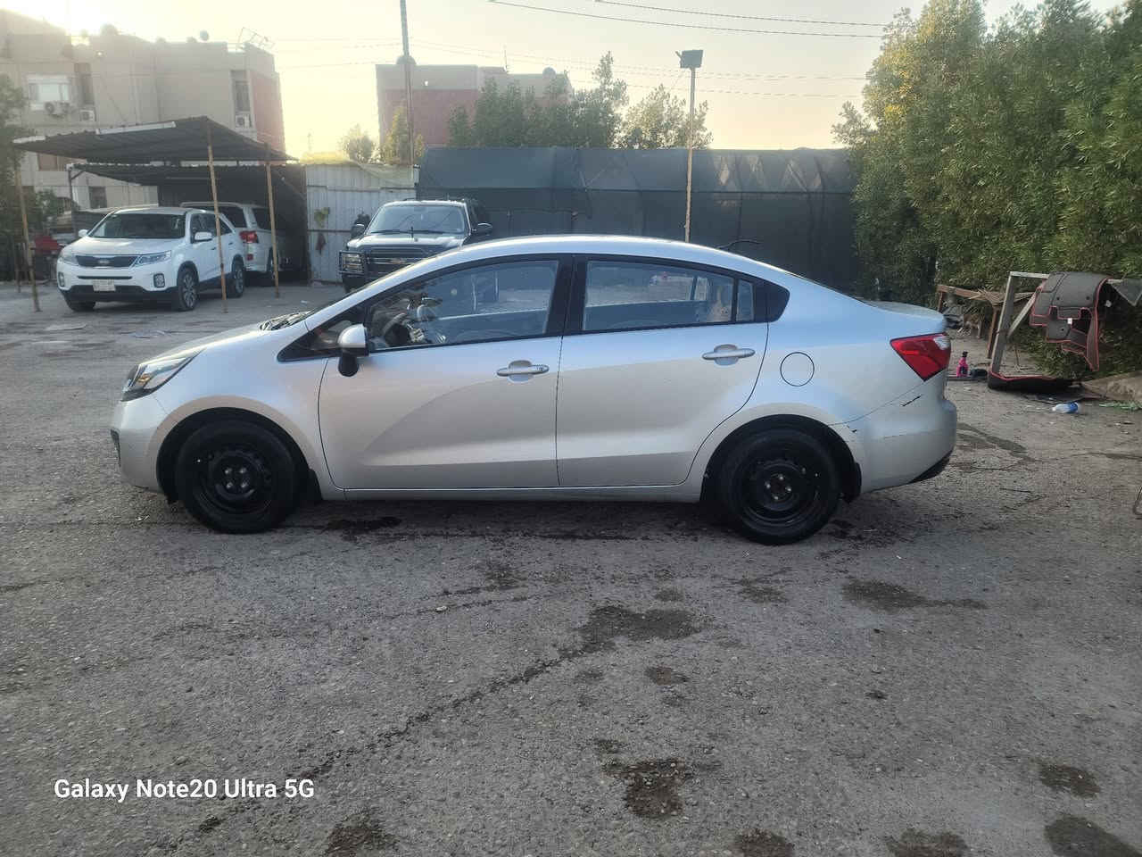 كيا ريو موديل ٢٠١٥ على ايدي محرك ١،٤٠٠خليجي مكفولة من الضربة والصبغ ماشية ٩٠ الف رقم بغداد اوربي جديد سنوية ٢٠٢٩ مجددة 
السعر ١٠٢ ورق وبيها مجال قليل
للاستفسار 
*********** واتساب
