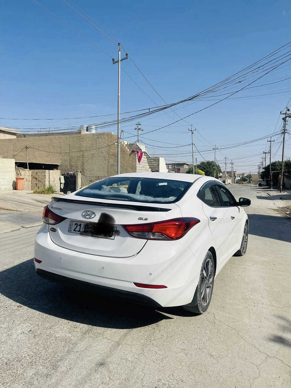 السلام و عليكم
النترا  خليجي 2014

مواصفات GLX فول فول بدون بصمه

كير اوتوماتيك محرك 18 

داخل اصفر ويل كروم 

سياره بي قطة و نص صبغ بدون دواخل وبي شويه بارد

السيارة رقم سليمانية دولي جديد

مكاني كركوك 

سعر 115 بي مجال قليل 
***********
